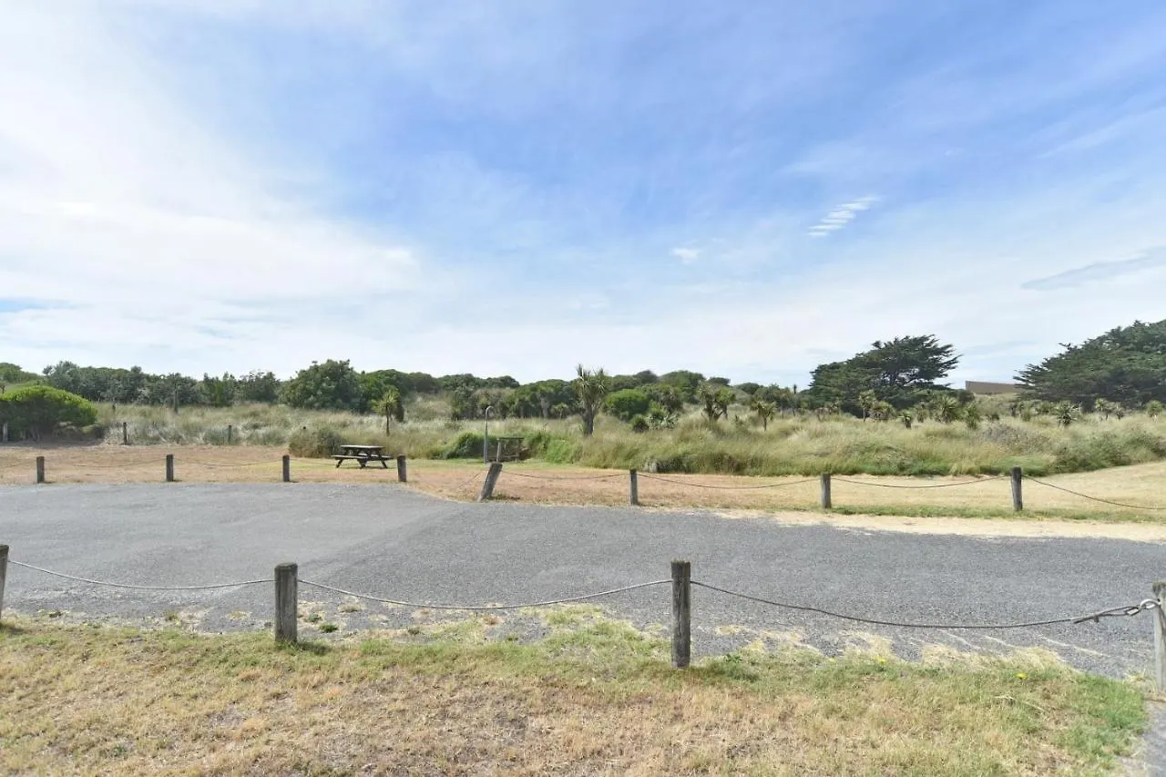 Beachfront Bach - Christchurch Holiday Homes New Zealand
