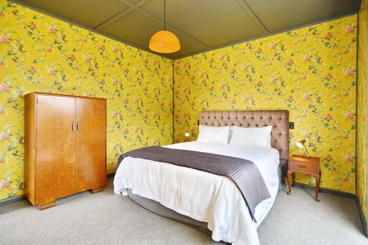 Beachfront Bach - Christchurch Holiday Homes