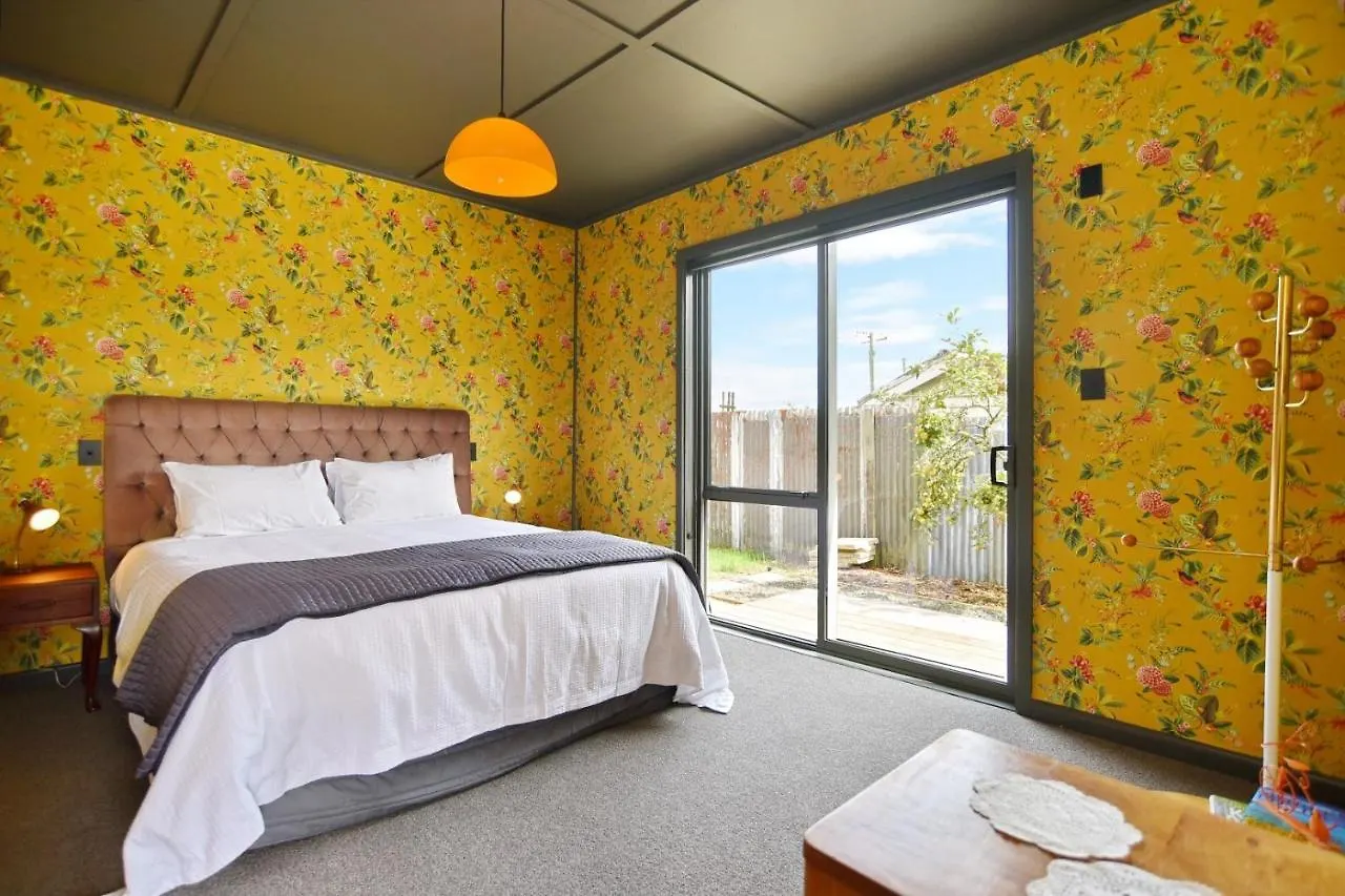 Beachfront Bach - Christchurch Holiday Homes 0*,