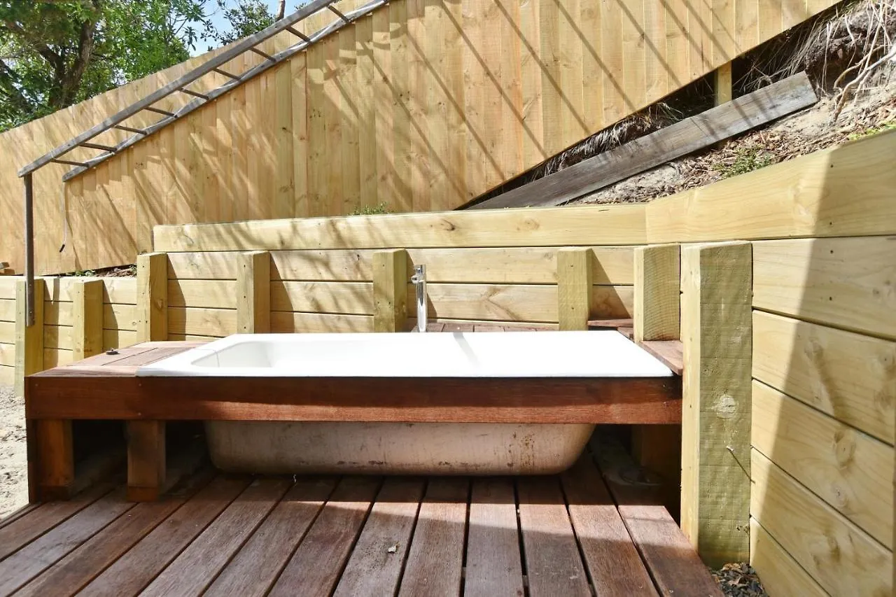 Beachfront Bach - Christchurch Holiday Homes 0*,